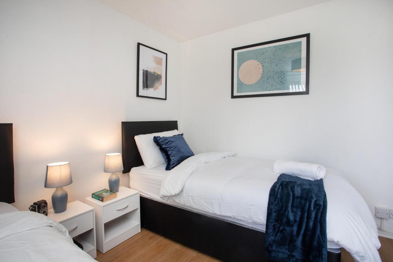 Rawmarsh House, Rotherham For Contractors & Families, Free Parking, High Speed Wifi, Etc Bagian luar foto